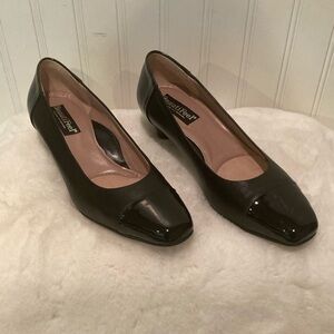 BeautiFeel Black Patent Leather Toe Cap Low Heel Pump Size 36